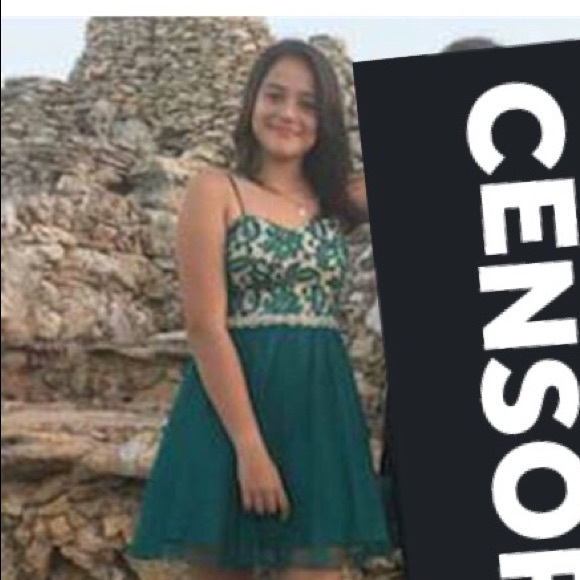 Emerald green dress worn once for my homecoming - Picture 6 of 8